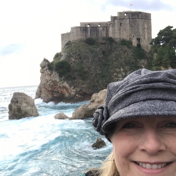 Hello and welcome! - Picture 4 of 5